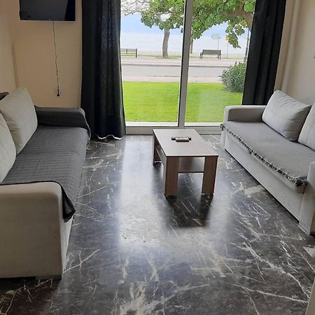Nafpaktos Seaside Apartment Екстер'єр фото
